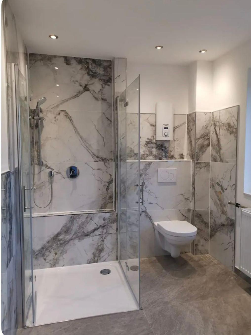 Modernes Stilvoll Eingerichtetes Appartement Rösrath Buitenkant foto