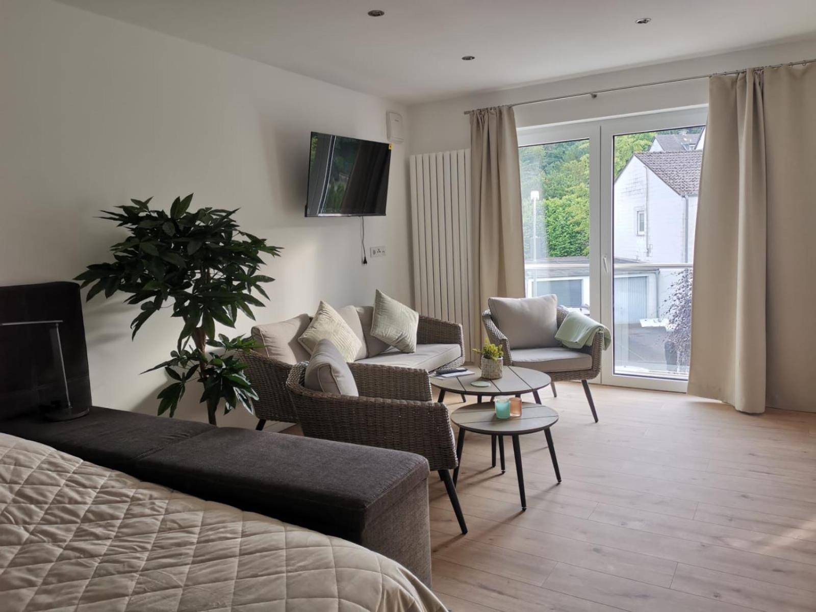 Modernes Stilvoll Eingerichtetes Appartement Rösrath Buitenkant foto