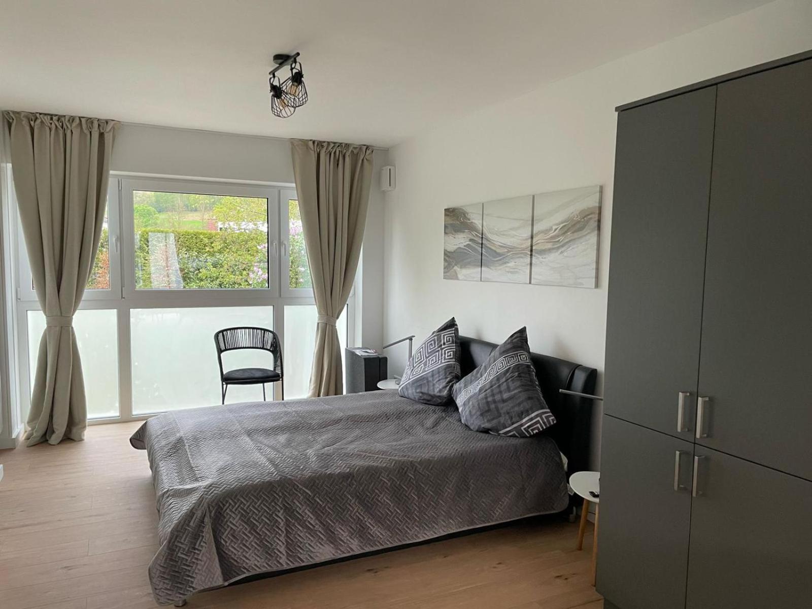 Modernes Stilvoll Eingerichtetes Appartement Rösrath Buitenkant foto